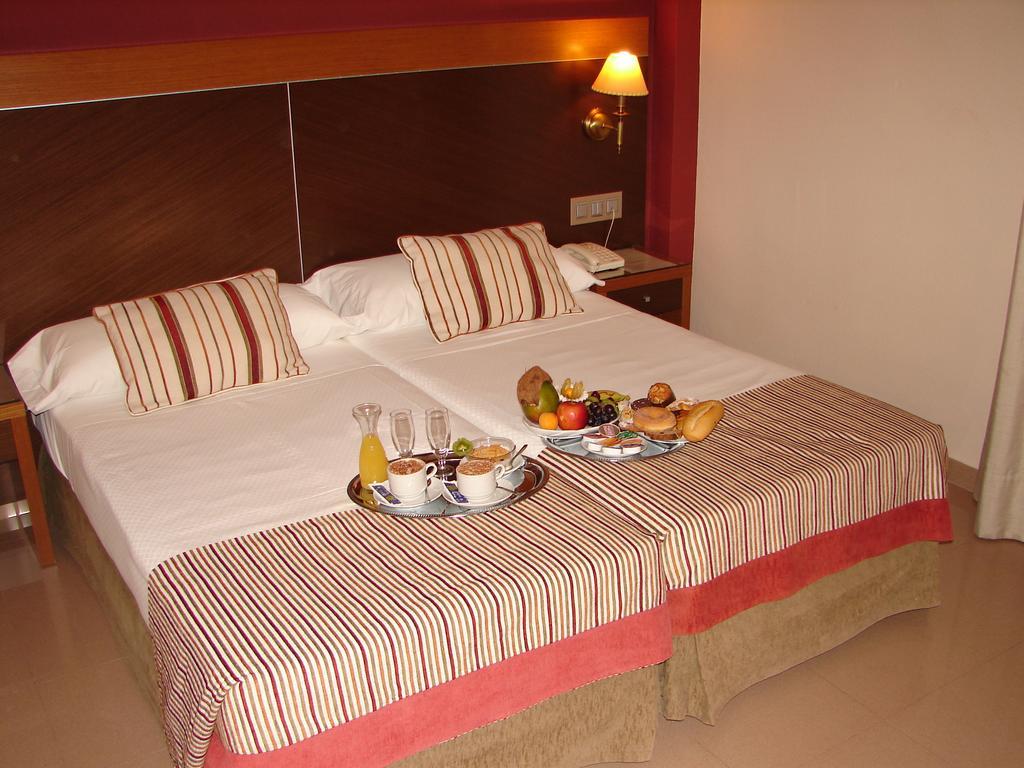 Hotel Regio 2 Кадис Экстерьер фото